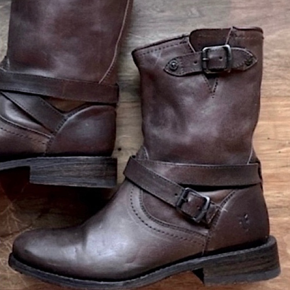 FRYE Boots JAYDEN CROSS ENGINEER Antique Dark Brown Distressed Leather Size 7.5